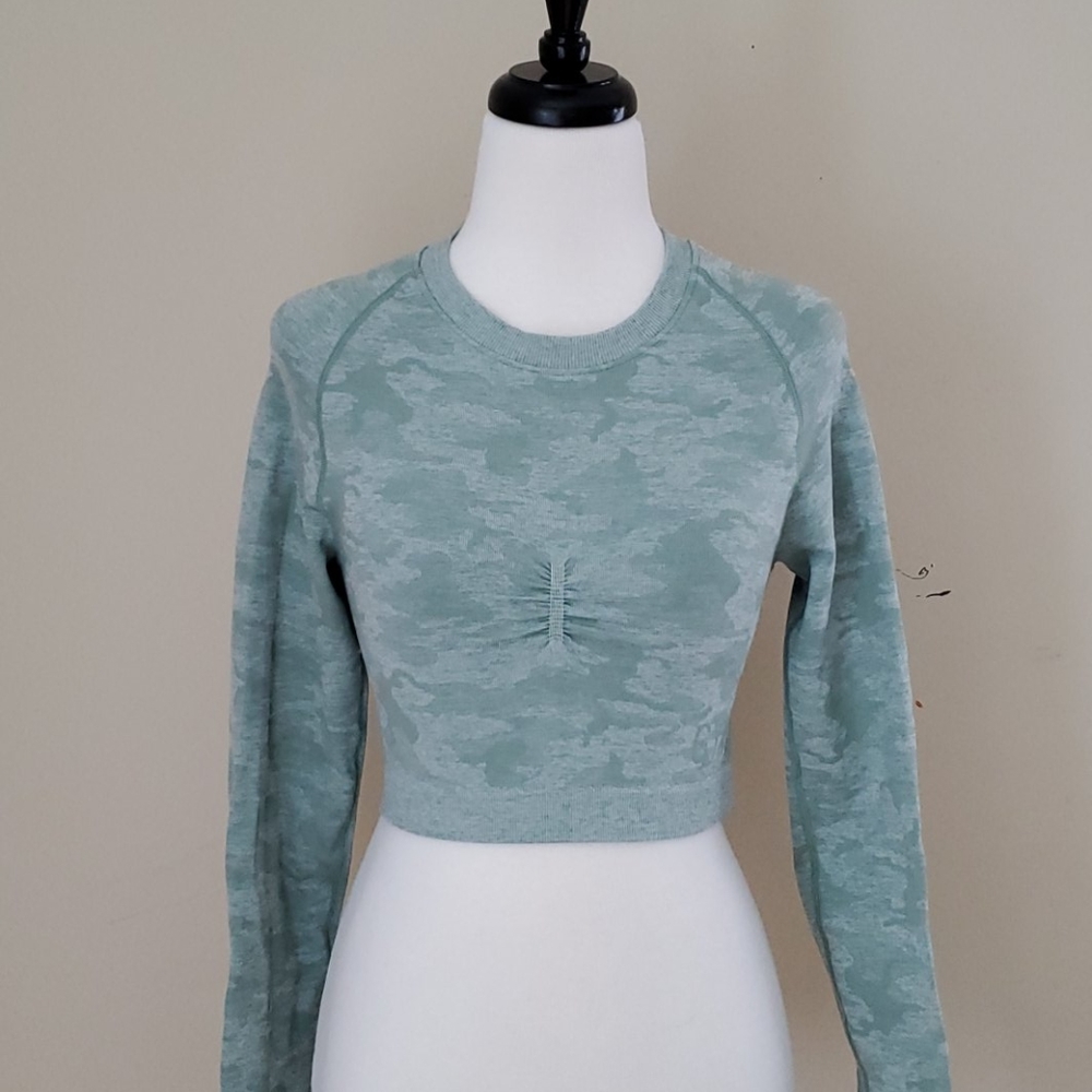 Gymshark cropped long-sleeve top